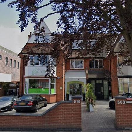 Peaceful Studio-Flat With Driveway In Golders Green Lägenhet London Exteriör bild