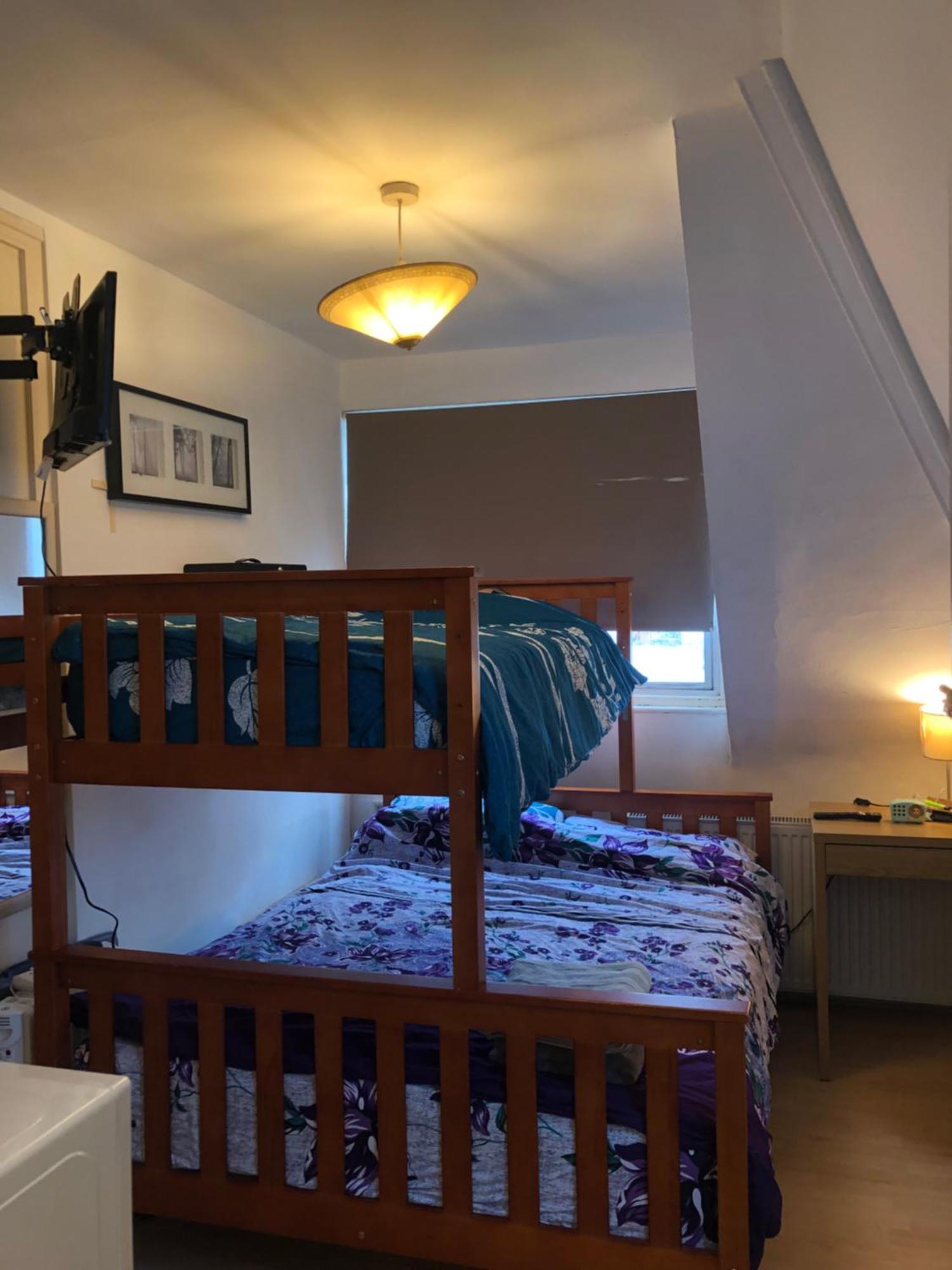 Peaceful Studio-Flat With Driveway In Golders Green Lägenhet London Exteriör bild